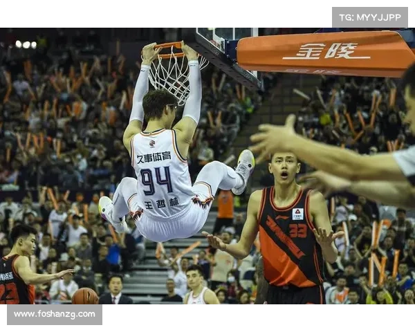上海久事男篮比赛结果—上海久事男篮赛场激战拼搏精神闪耀全场