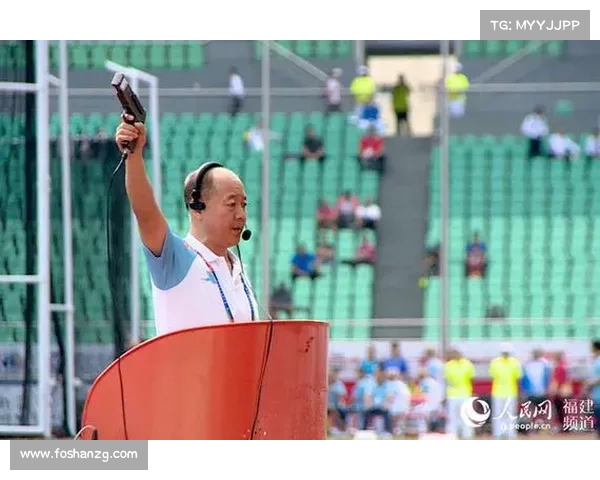 田径赛事上发令枪打响后产生的白烟是